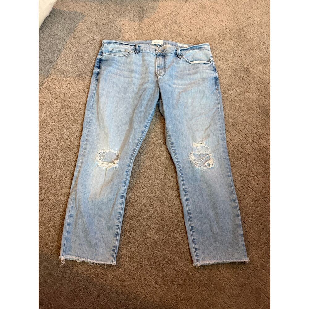 Frame 33 Le Garçon Crop Destructed Denim  Jeans